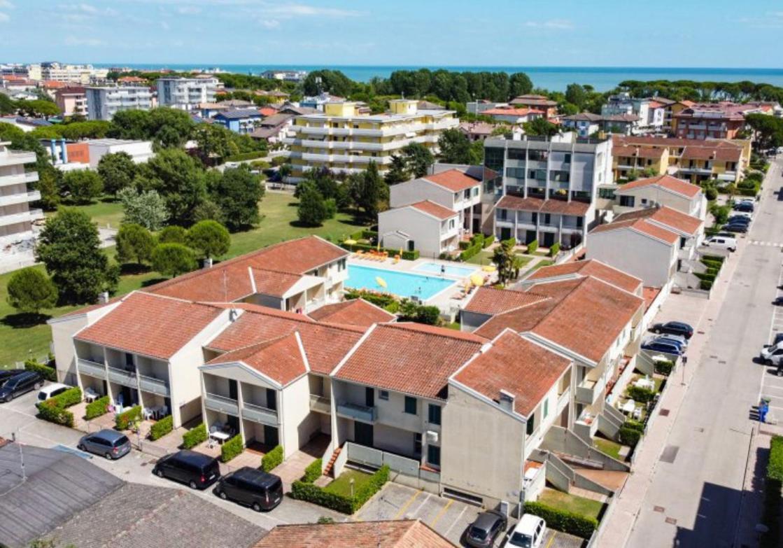 Apartment Caorle De Lux Swimming Pool, Parking, Garden ภายนอก รูปภาพ