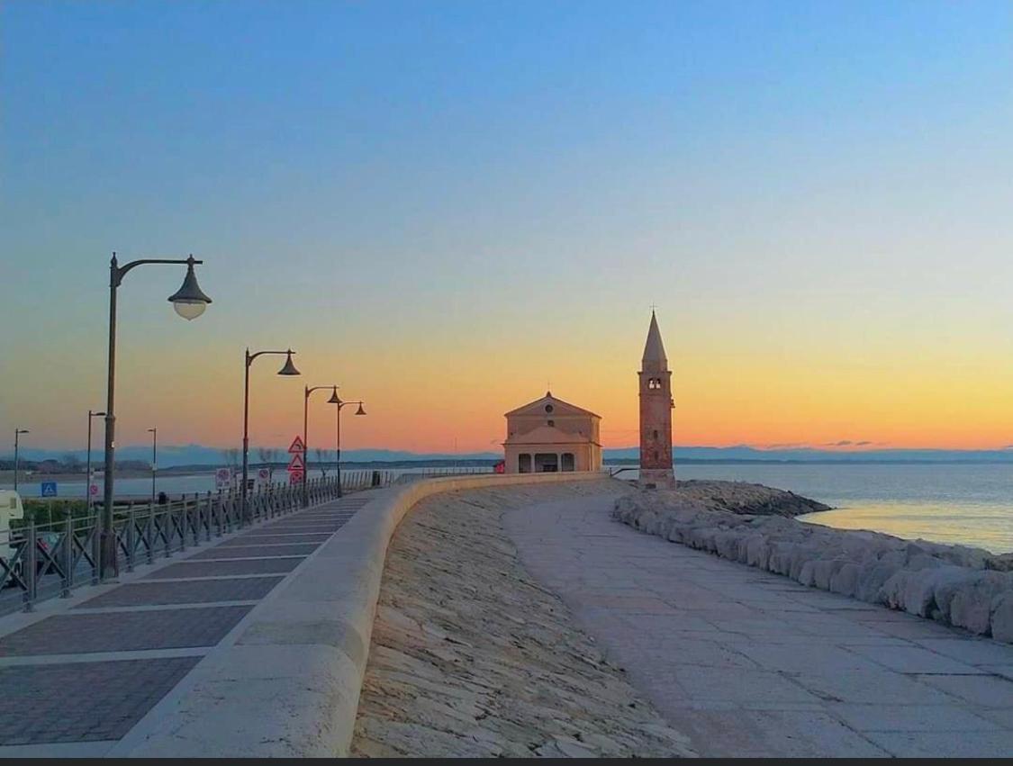 Apartment Caorle De Lux Swimming Pool, Parking, Garden ภายนอก รูปภาพ