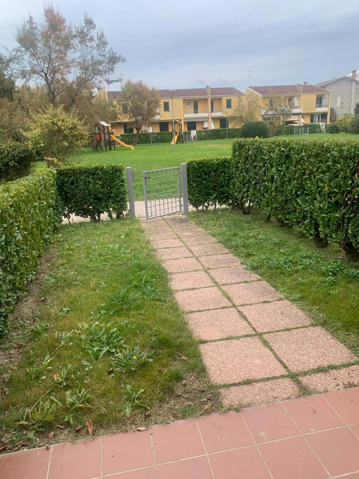 Apartment Caorle De Lux Swimming Pool, Parking, Garden ภายนอก รูปภาพ